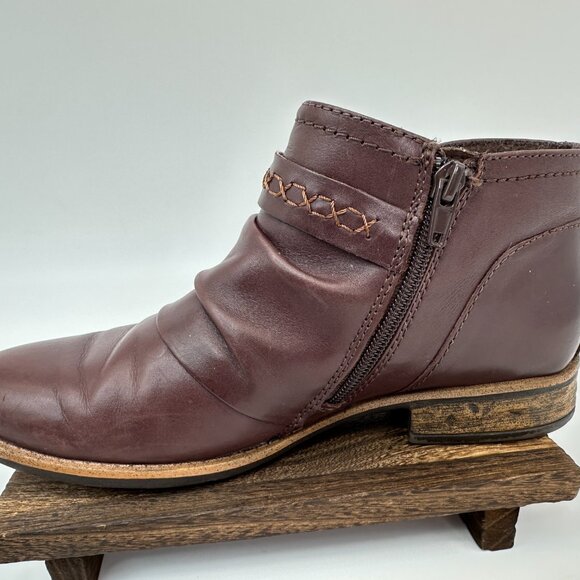 EARTH ORIGINS Abby Leather Ankle Boots Size 8.5M Walnut Brown Zip Side Buckle - Picture 9 of 10